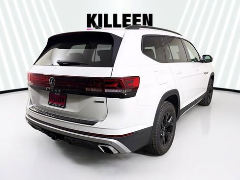 New 2026 Volkswagen Atlas Peak Edition AWD/4WD image 7