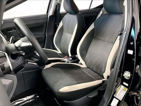 Used 2021 Nissan Versa SV image 25