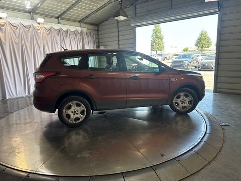 Used 2018 Ford Escape S FWD image 3