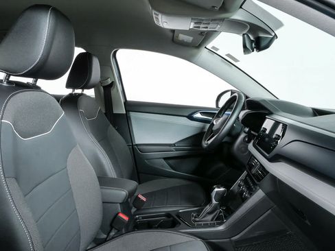 Certified 2024 Volkswagen Taos SE FWD image 24