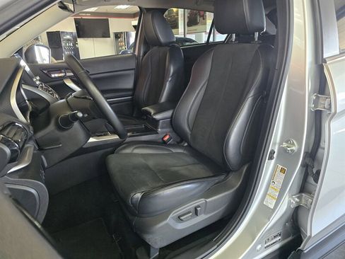 Used 2024 Mitsubishi Eclipse Cross SE image 9