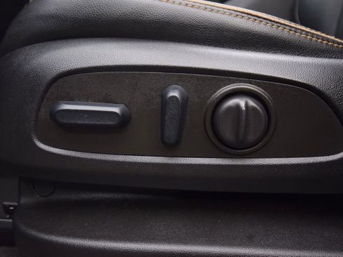 Used 2022 GMC Terrain AT4 w/ Infotainment Package II image 30