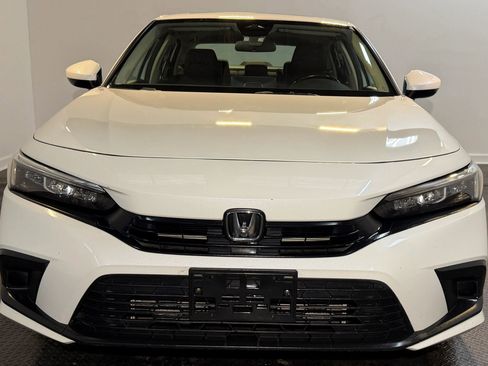 Used 2024 Honda Civic EX image 3