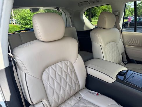 Used 2024 Nissan Armada Platinum w/ Captain's Chairs Package image 30