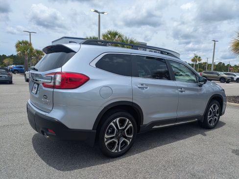 Certified 2025 Subaru Ascent Limited w/ Popular Package #1 image 4