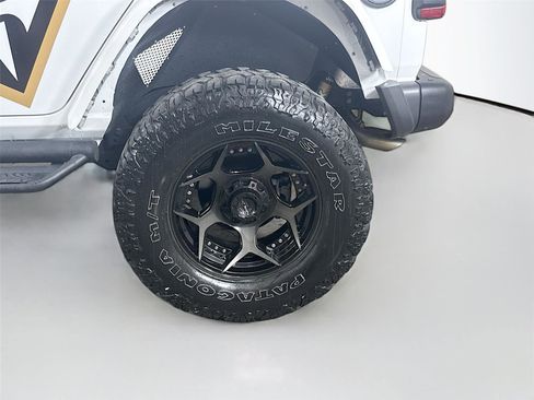 Used 2021 Jeep Wrangler Unlimited Rubicon w/ Trailer Tow Package AWD/4WD image 30