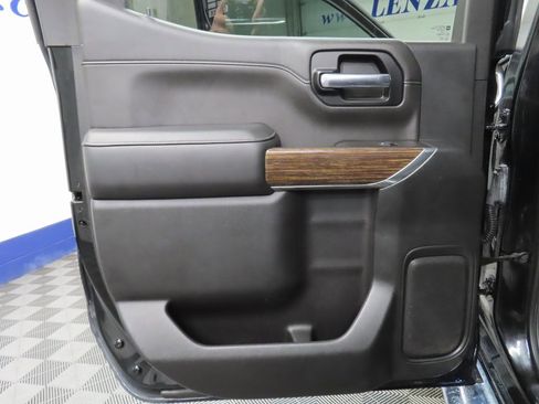 Used 2020 Chevrolet Silverado 1500 High Country image 40