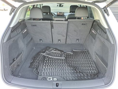 Used 2021 Audi Q5 Premium Plus w/ Premium Plus Package image 9