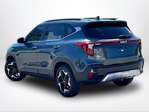 Used 2024 Kia Seltos EX AWD/4WD image 14
