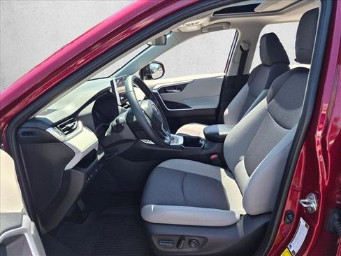 Used 2025 Toyota RAV4 XLE w/ Convenience Package AWD/4WD image 10