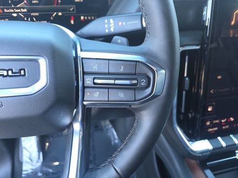 Used 2025 GMC Yukon Denali image 33