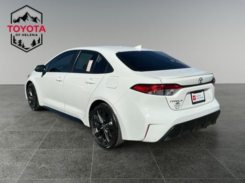 Certified 2025 Toyota Corolla SE image 3