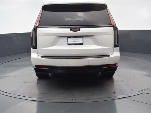 Used 2021 Cadillac Escalade Sport w/ Driver Assist Tech Package AWD/4WD image 5