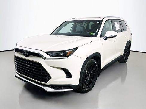 Used 2024 Toyota Grand Highlander AWD Hybrid image 3