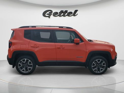 Used 2018 Jeep Renegade Latitude w/ Popular Equipment Group AWD/4WD image 4