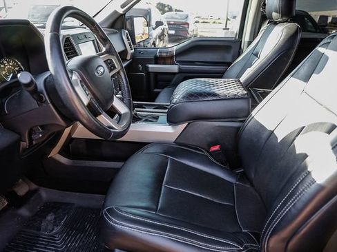 Used 2019 Ford F150 Lariat w/ FX4 Off-Road Package AWD/4WD image 17