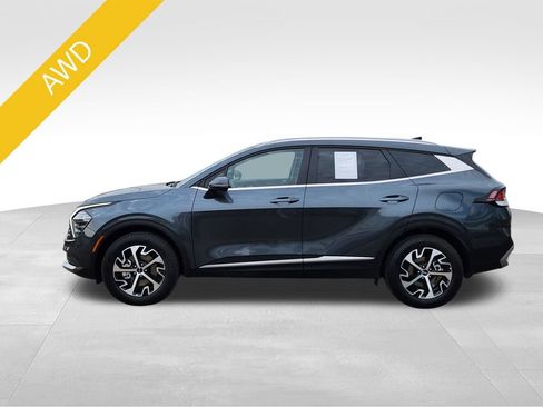 Used 2025 Kia Sportage EX AWD/4WD image 2