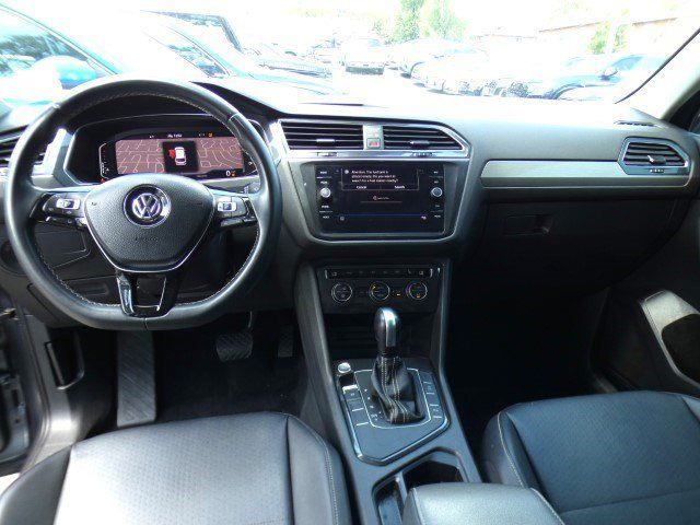 Used 2021 Volkswagen Tiguan SEL FWD image 12