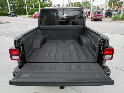Used 2024 Jeep Gladiator Sport AWD/4WD image 43