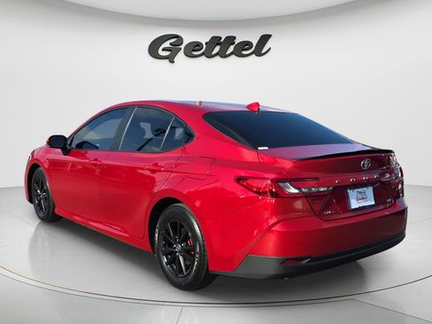 Used 2025 Toyota Camry LE FWD image 6