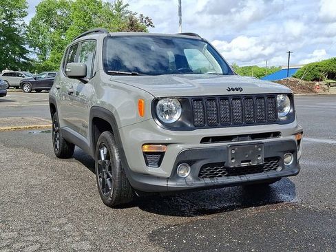 Used 2019 Jeep Renegade Altitude w/ Quick Order Package 2XM image 2