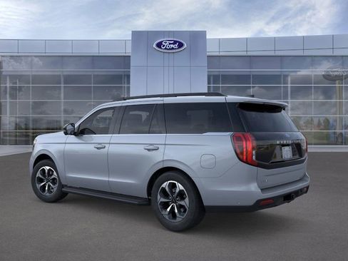 New 2026 Ford Expedition Active image 4
