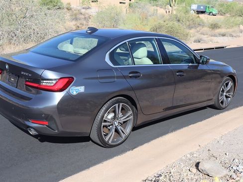 Used 2021 BMW 330e w/ Convenience Package image 7