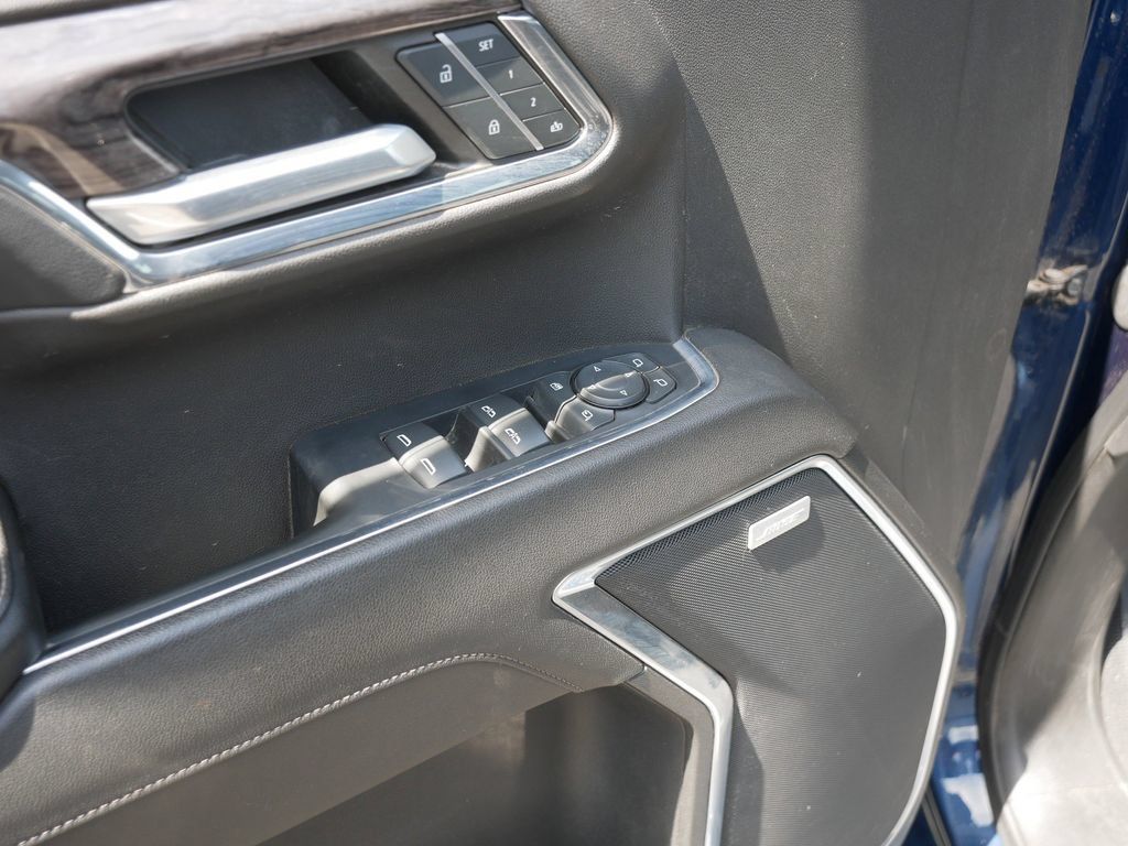 Used 2023 Chevrolet Silverado 1500 LTZ AWD/4WD image 14