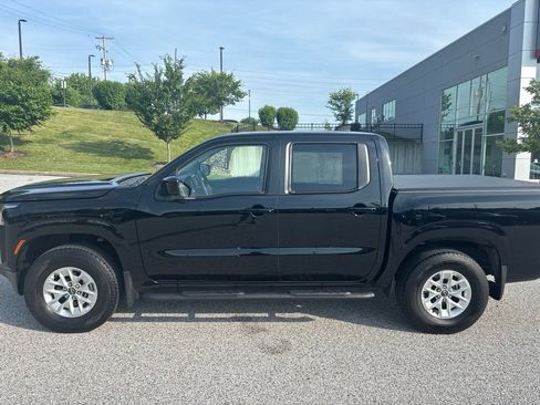 Used 2024 Nissan Frontier SV w/ Tow Package AWD/4WD image 8