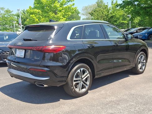 Certified 2025 Audi Q5 Premium w/ Convenience Package AWD/4WD image 6