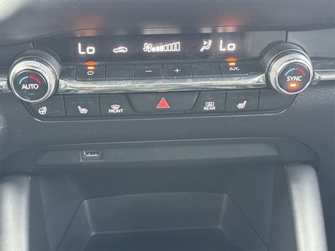 Used 2021 MAZDA MAZDA3 2.5 Turbo Sedan w/Premium Plus image 28