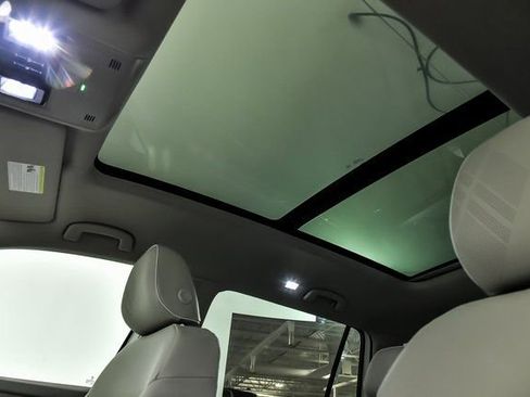 New 2026 Volkswagen Atlas SEL Premium R-Line image 8