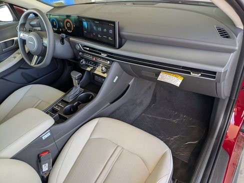 New 2025 Hyundai Sonata SE FWD image 8