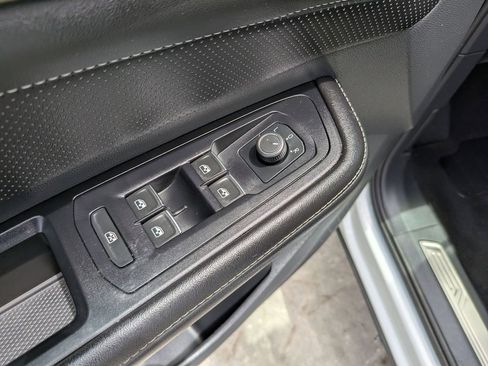 Used 2024 Volkswagen Atlas SE FWD image 22