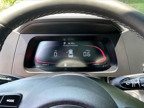 Used 2025 Hyundai Elantra Sport FWD image 15