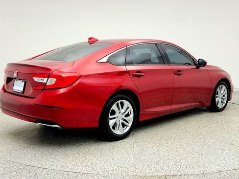 Used 2019 Honda Accord LX image 5