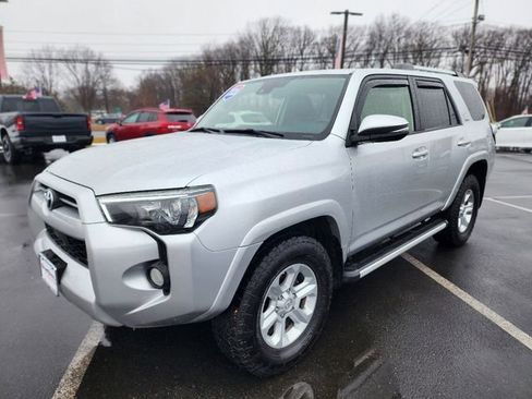 Used 2020 Toyota 4Runner SR5 Premium w/ Moonroof Package image 3