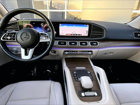 Used 2023 Mercedes-Benz GLS 450 4MATIC image 15