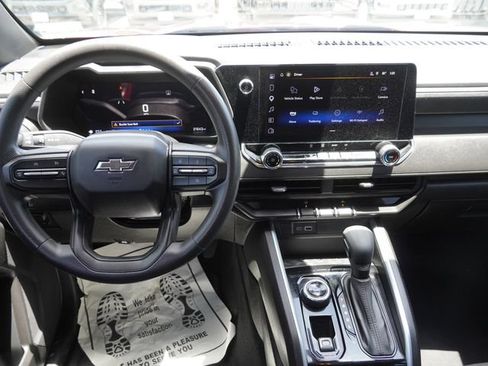 Used 2024 Chevrolet Colorado Trail Boss w/ Technology Package AWD/4WD image 14