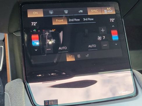 Used 2026 Cadillac Vistiq Premium Luxury image 28