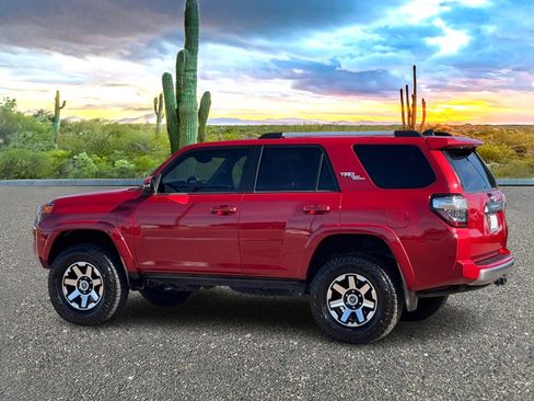 Used 2018 Toyota 4Runner TRD Off-Road Premium image 4