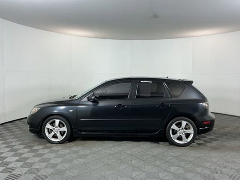 Used 2004 MAZDA MAZDA3 s w/ Moonroof & 6-CD Pkg FWD image 8
