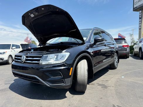 Used 2019 Volkswagen Tiguan SE w/ Panoramic Sunroof Package FWD image 7