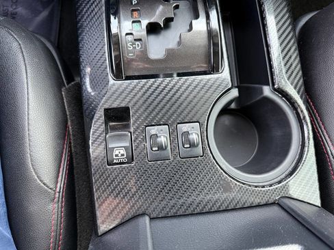 Used 2018 Toyota 4Runner TRD Off-Road Premium AWD/4WD image 21
