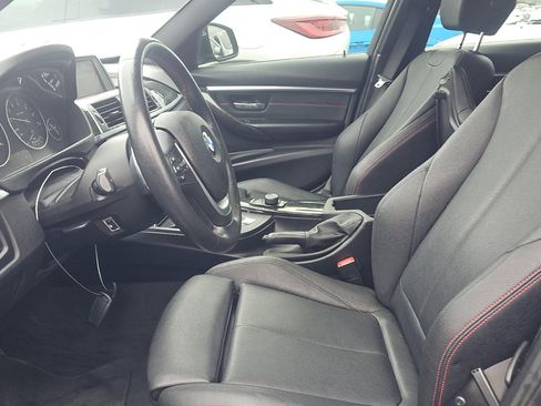 Used 2018 BMW 330i xDrive Sedan w/ Convenience Package image 6