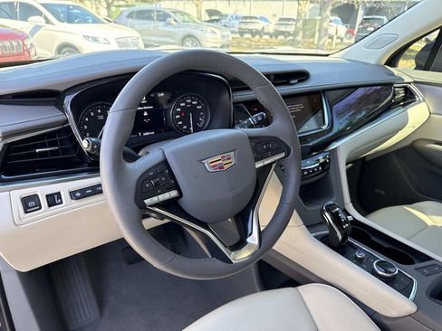 Certified 2024 Cadillac XT6 Premium Luxury w/ Technology Package image 34