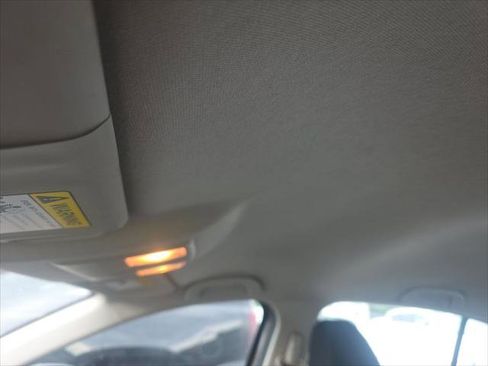 Used 2017 MAZDA MAZDA3 Sport FWD image 21