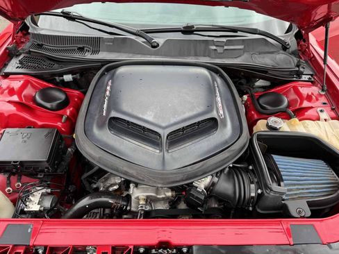 Used 2016 Dodge Challenger R/T Scat Pack RWD image 40