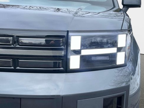 Used 2025 Hyundai Santa Fe Limited image 10