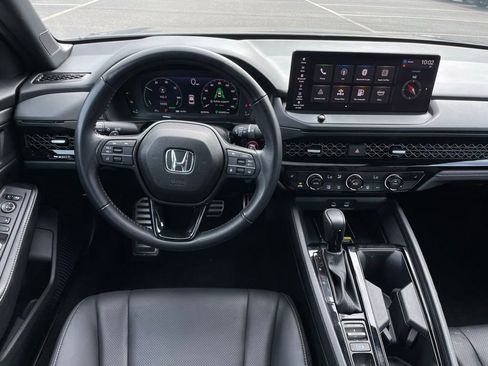 Used 2025 Honda Accord Sport image 11
